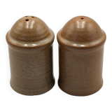 Ceramic salt shaker and pepper shaker