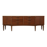 Buffet en noyer, design danois, années 1960, production : Danemark