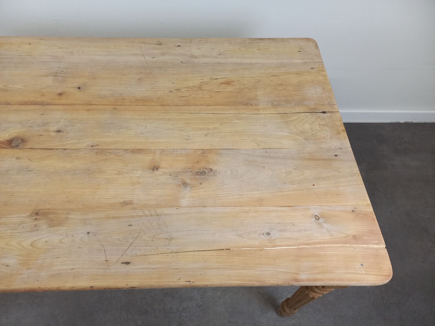 Farmhouse table