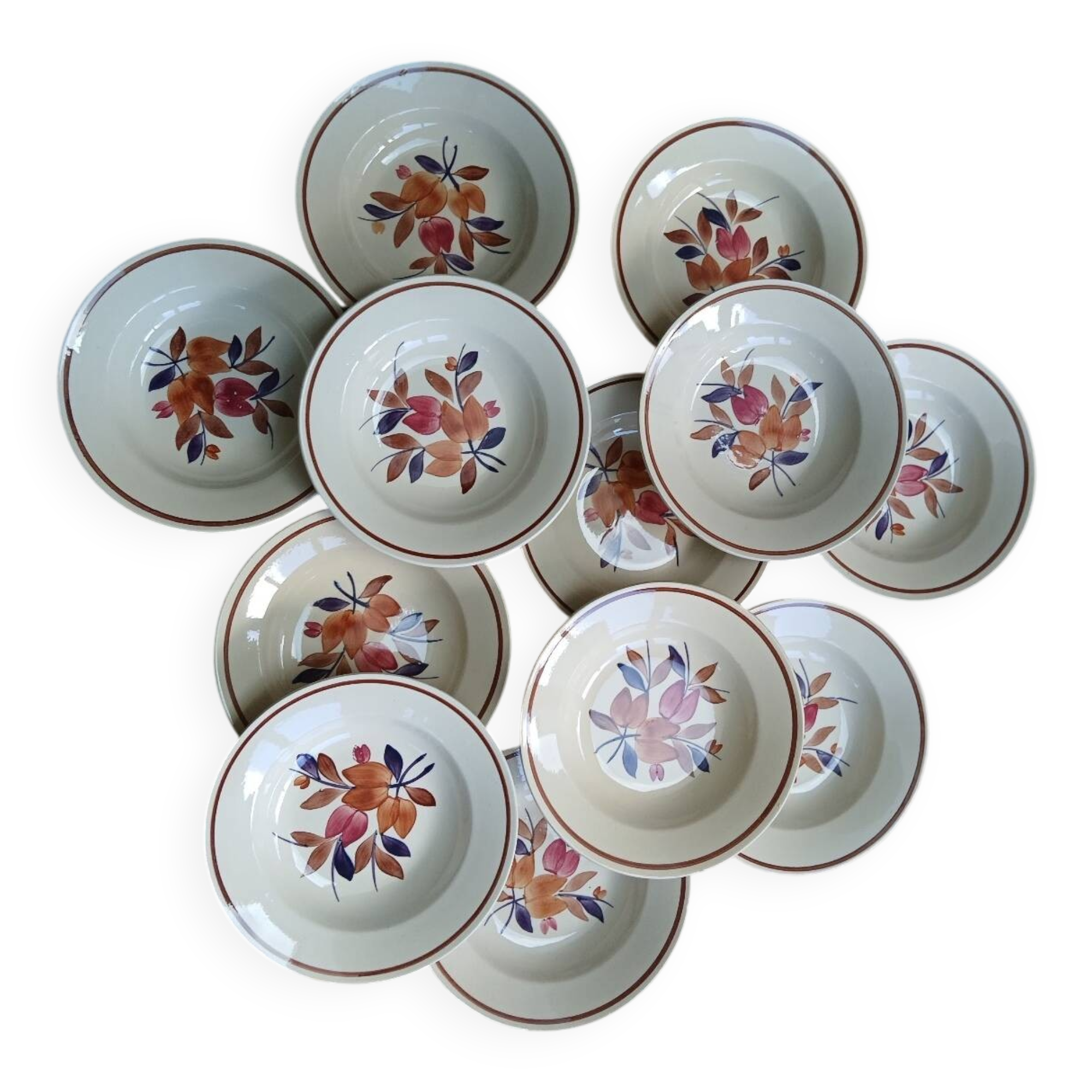 Lot de 12 assiettes creuses vintage motif bordeaux caramel