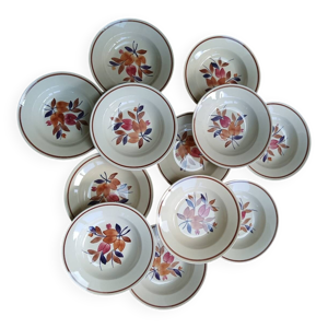 Lot de 12 assiettes creuses - bordeaux