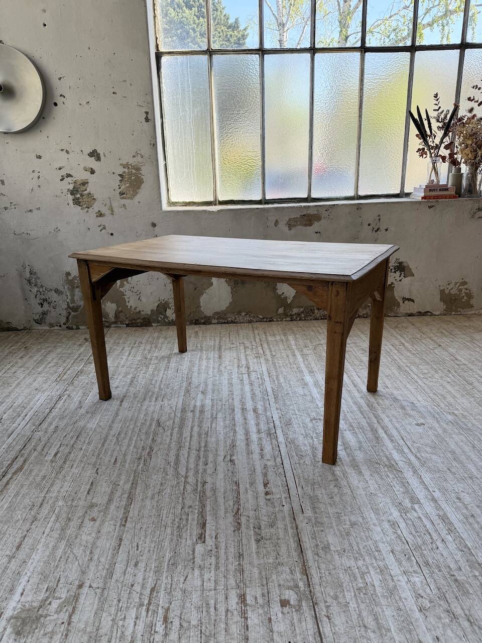 Oak desk with spindle legs, 1950s