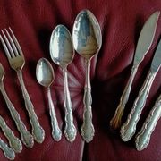 Menagere ancienne 126 pieces, 12 people in silver metal oneida silversmiths complete in very good condition