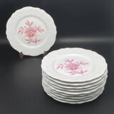 Porcelain dessert plates with pink flower patterns