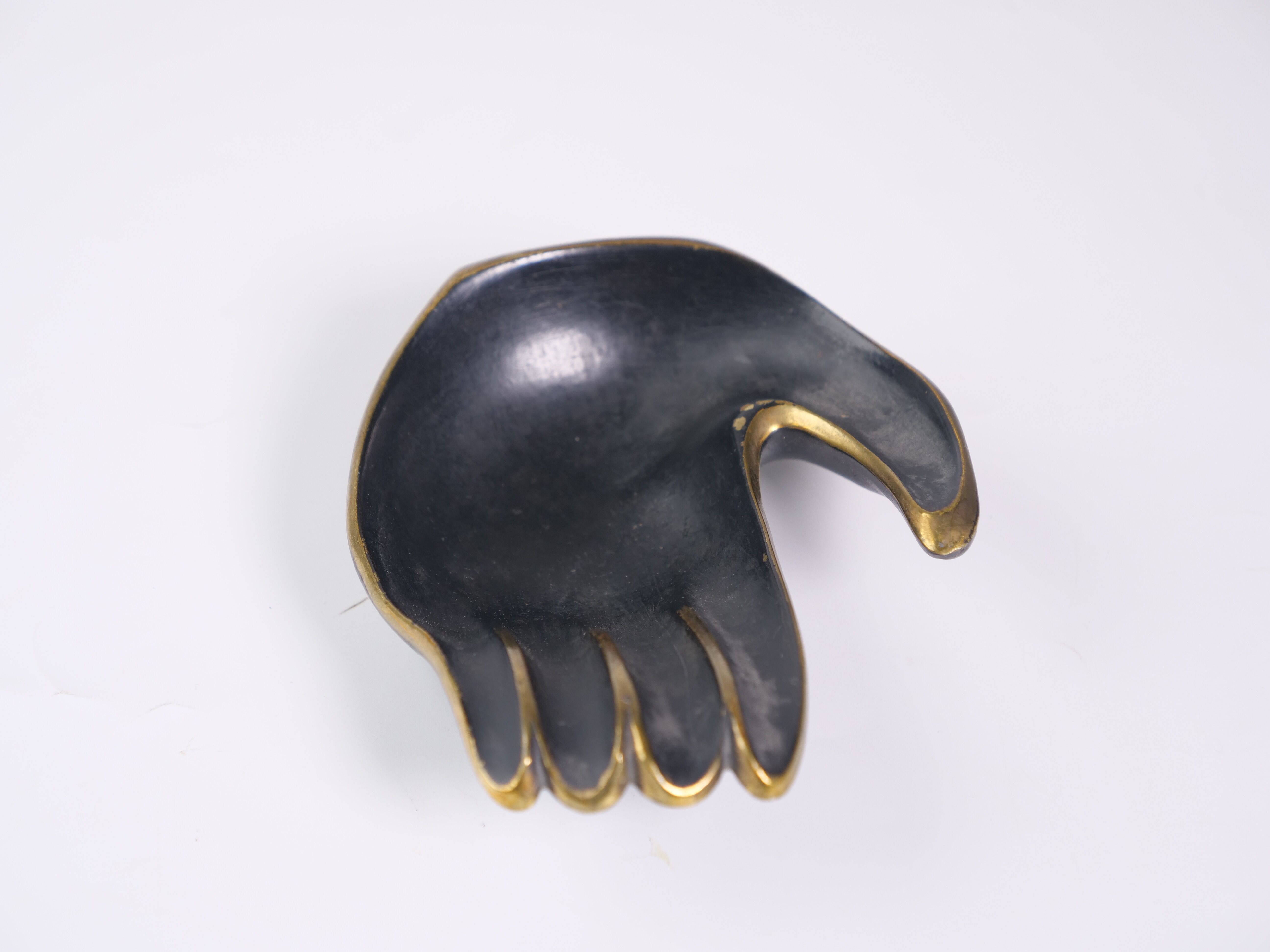 Empty pocket or ashtray in austrian design bronze