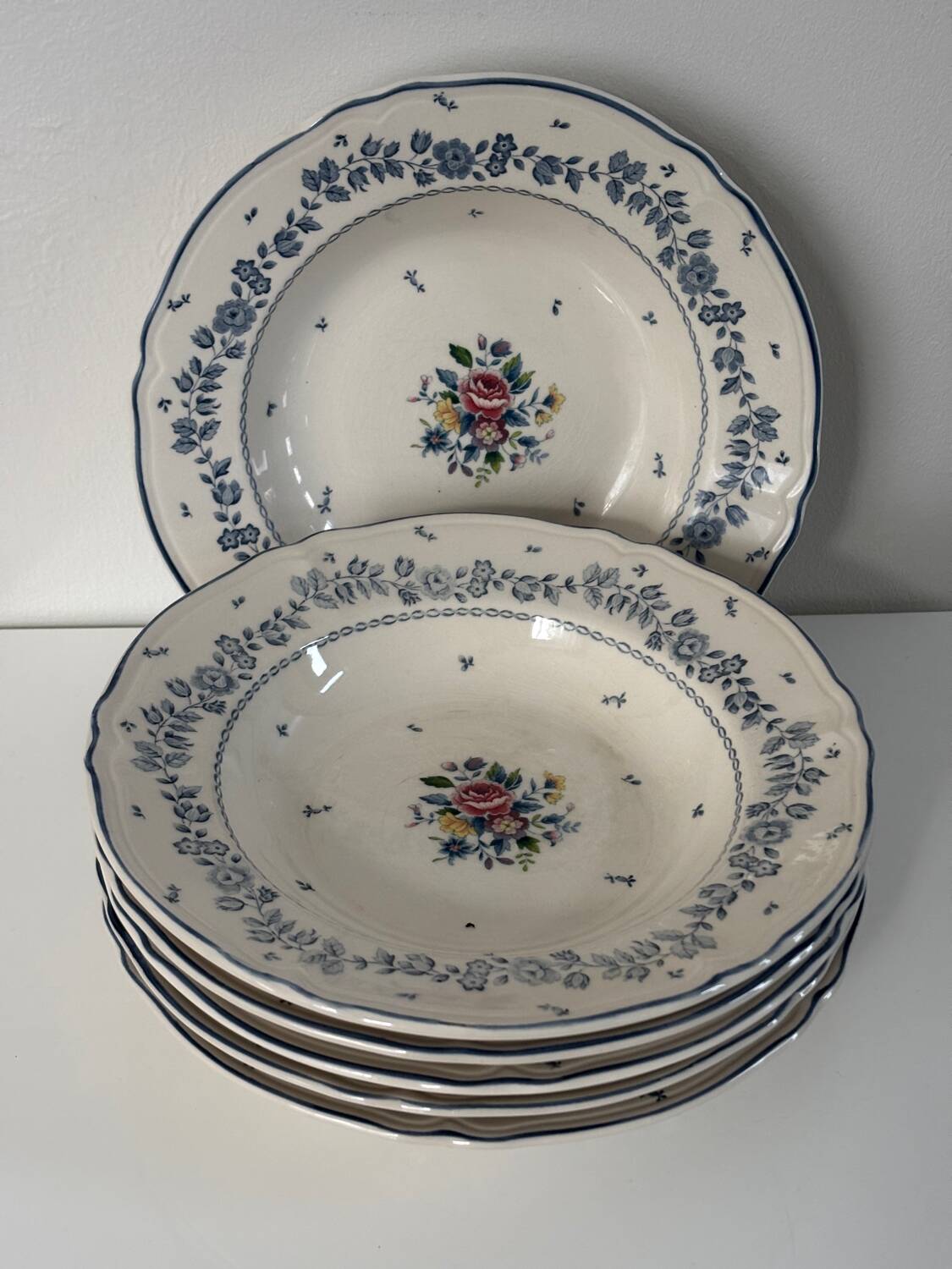Assiettes creuses en faïence anglaise