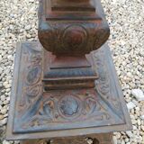 Cast iron exterior lamppost