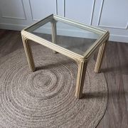 Table basse rotin doré