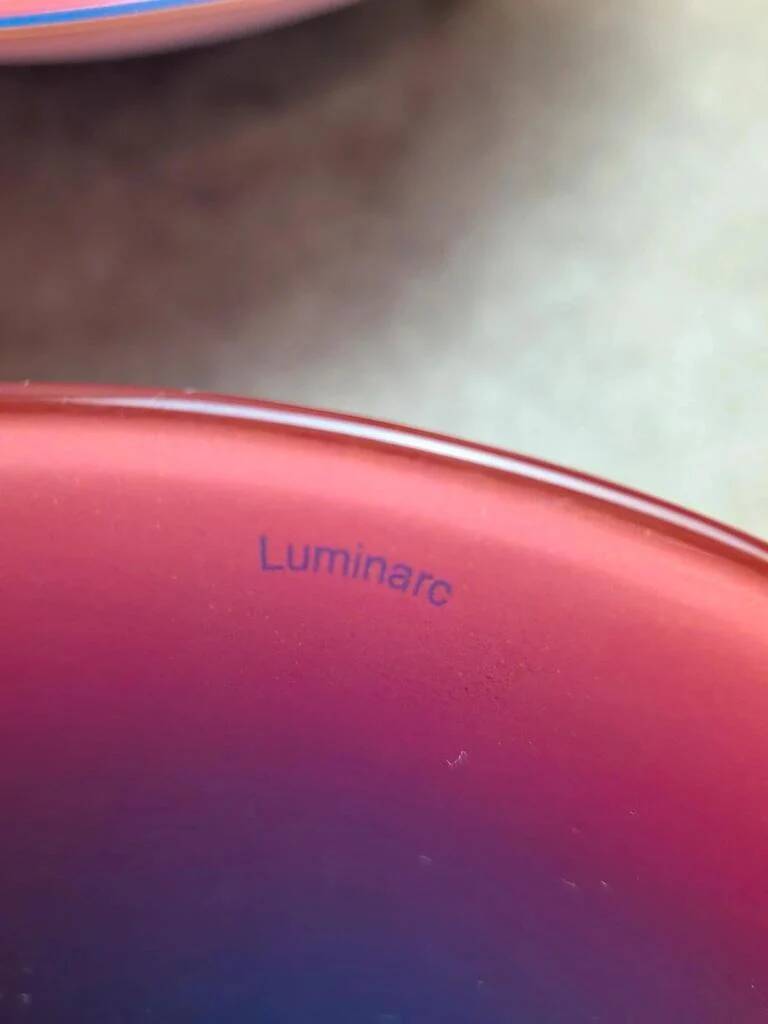 Set of 7 vintage coloured Luminarc bowls