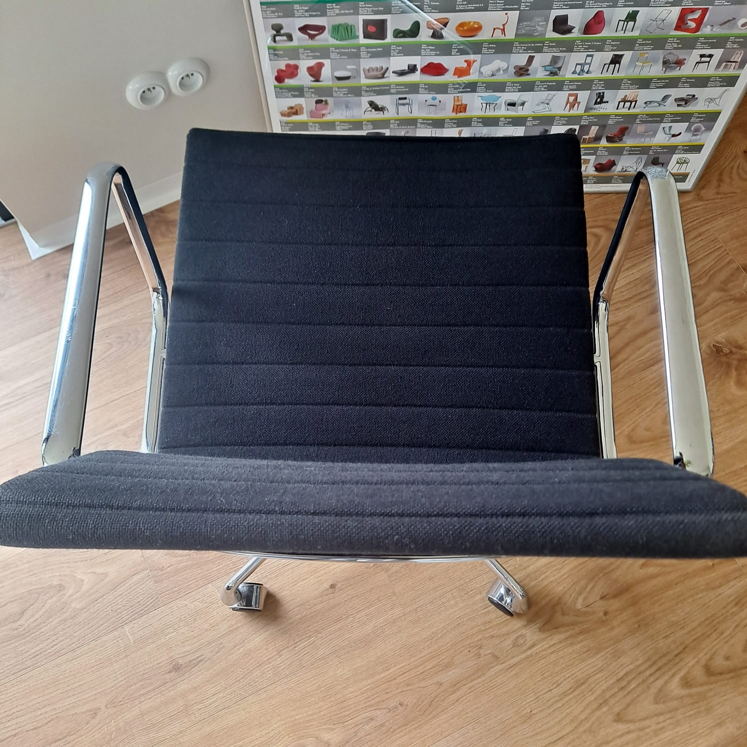 EA108 office chair by Charles & Ray Eames for Vitra 2012