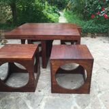 Coffee table in teak with its 4 stools