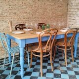 Farm table