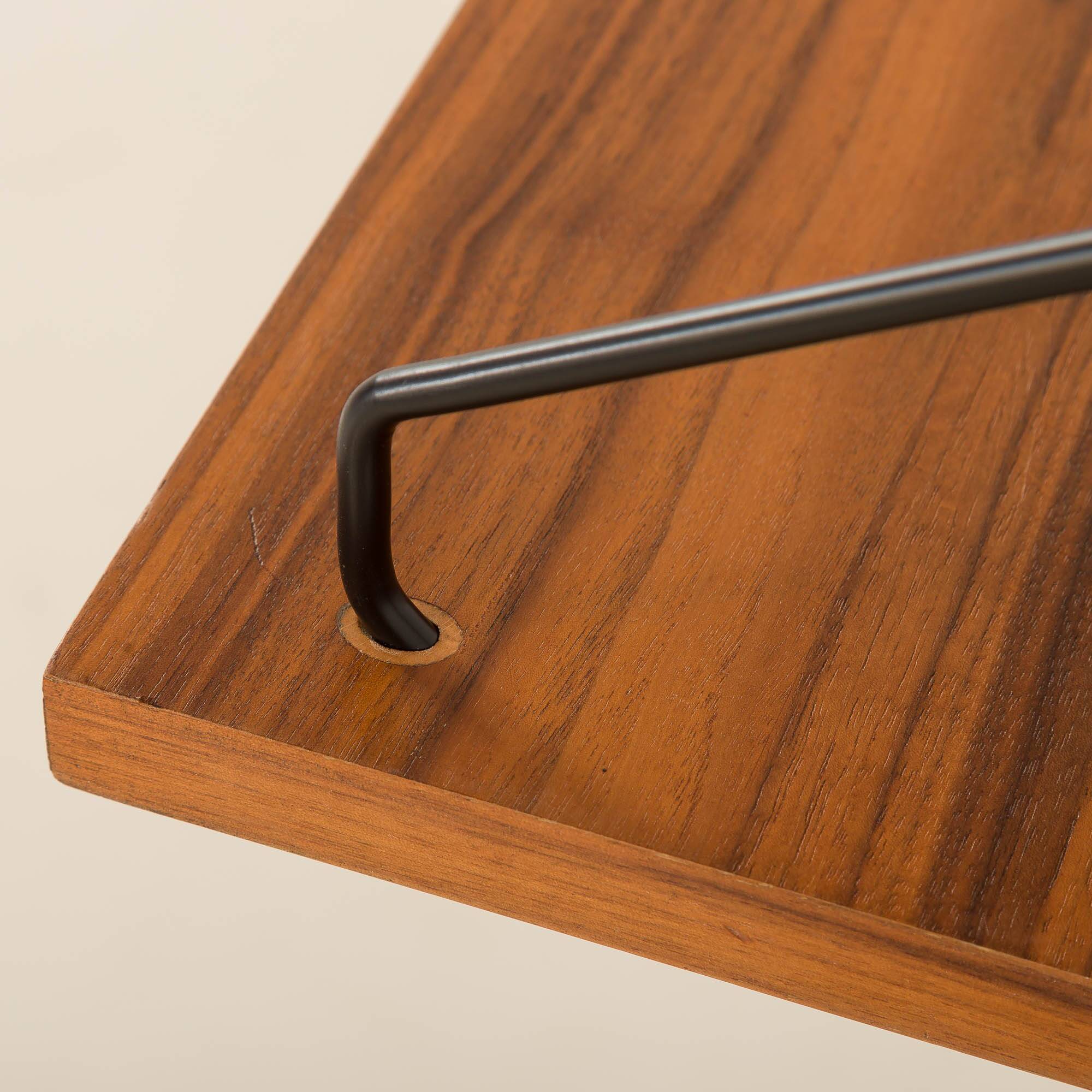 Poul Cadovius shelving unit with a desk in walnut for Cado, 1960s
