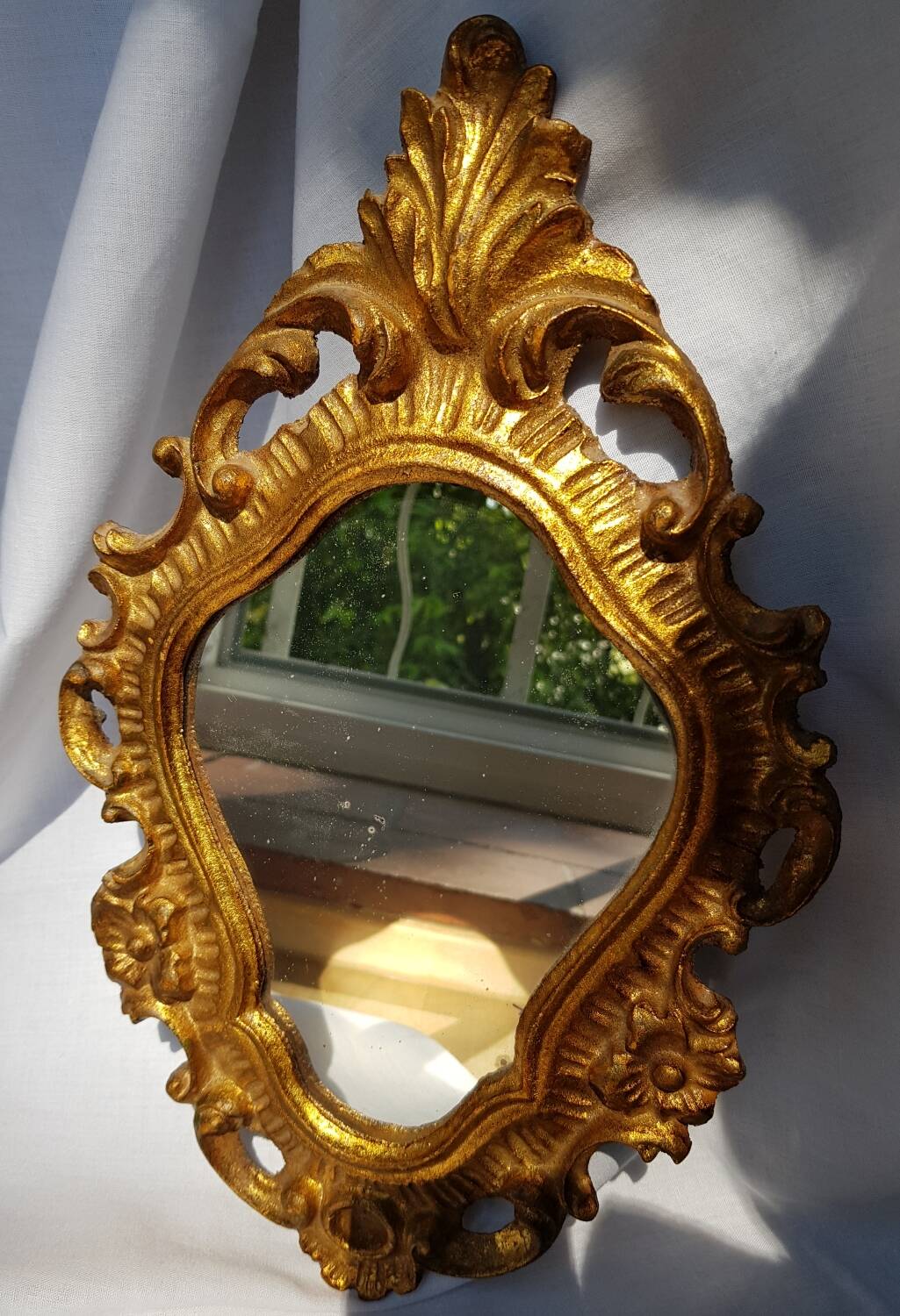 Miroir vintage doré en bois fabriqué en Italie