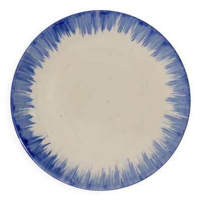 Assiette en faïence signée Vallauris