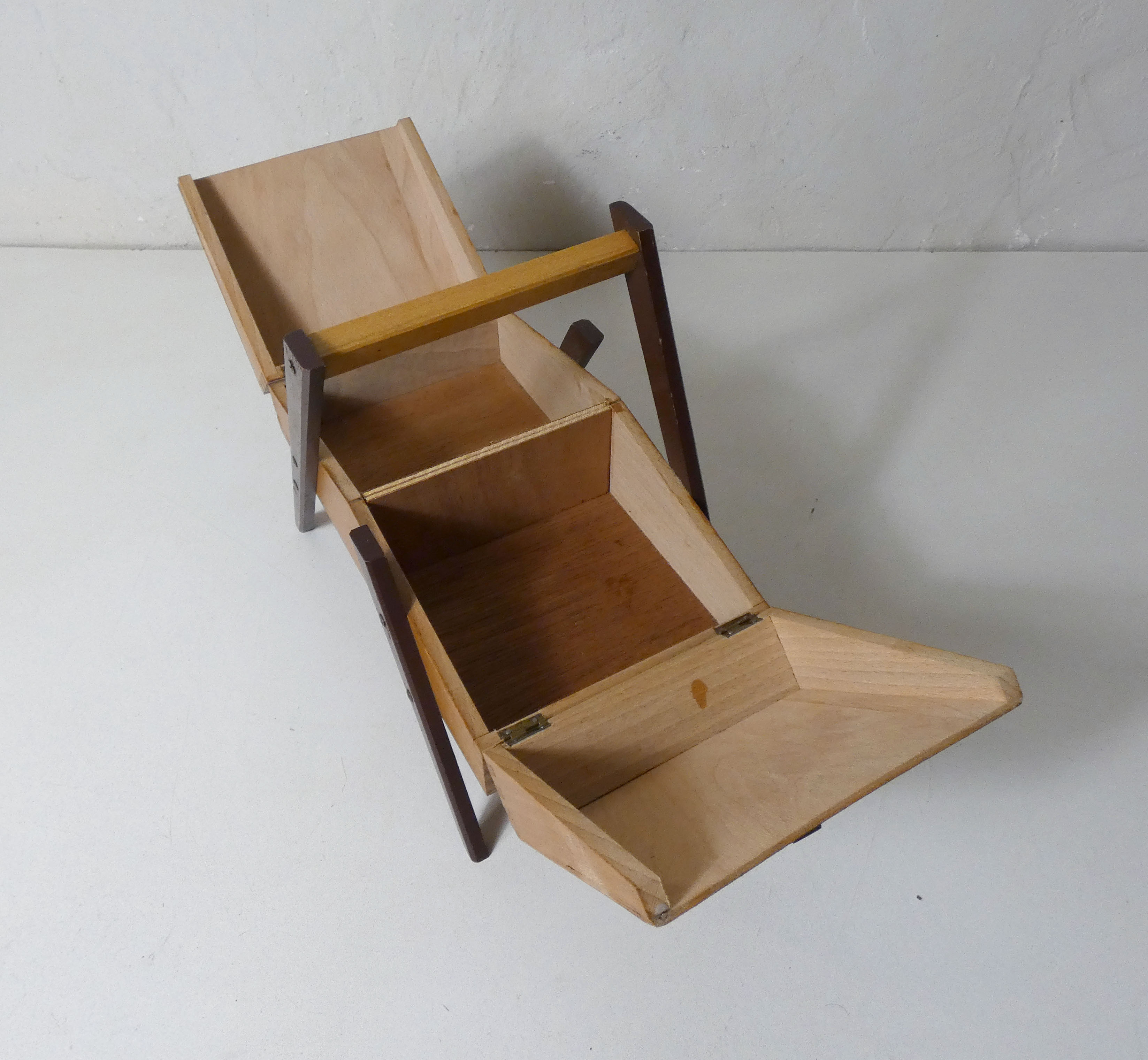 Worker wooden box vintage quilt compass feet