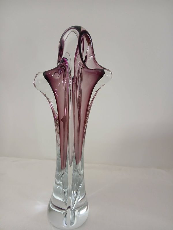 Vase  d'art par le designer Joseph Hospodka en cristal de Bohême authe