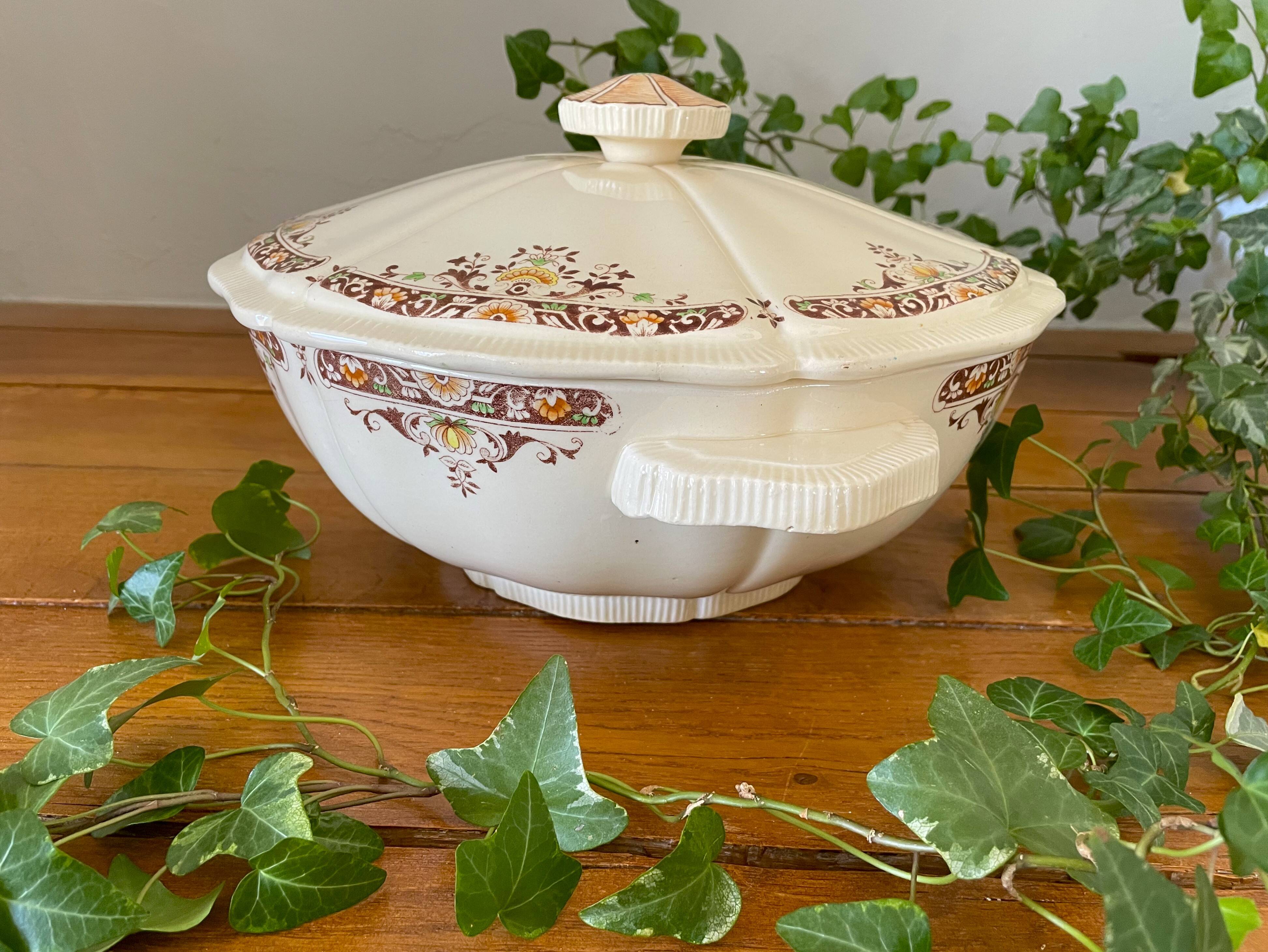 Large antique soup tureen in Longchamp earthenware.