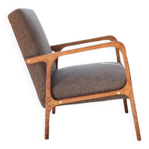 wood and brown fabric