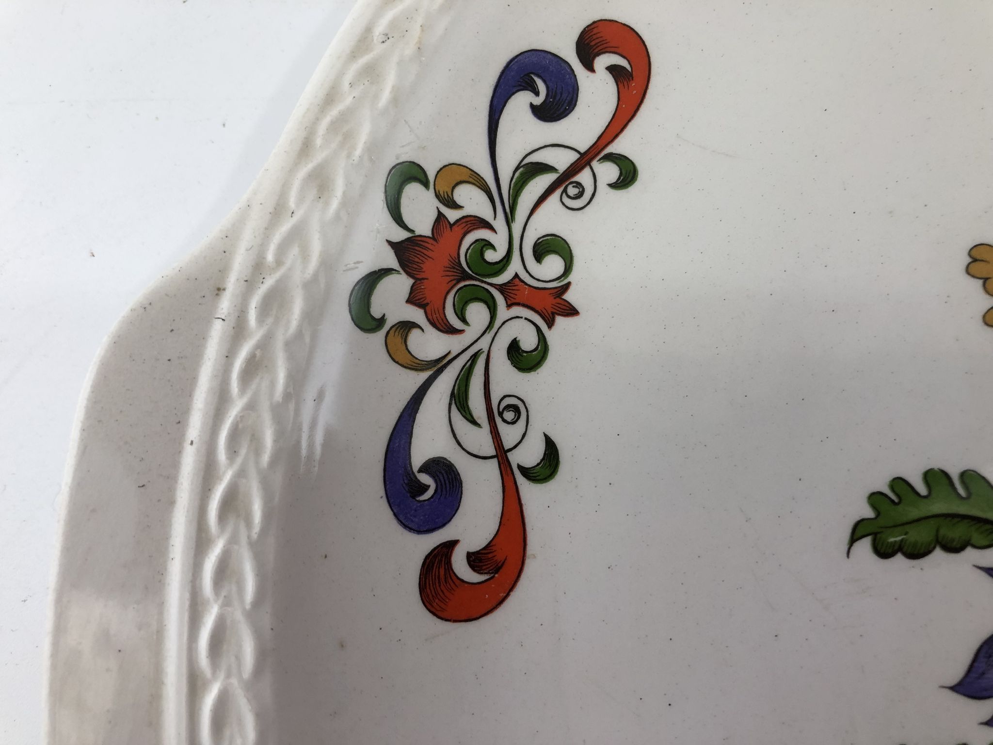 Plat rond gateau tarte fleur vintage Moulin des Loups model Derby