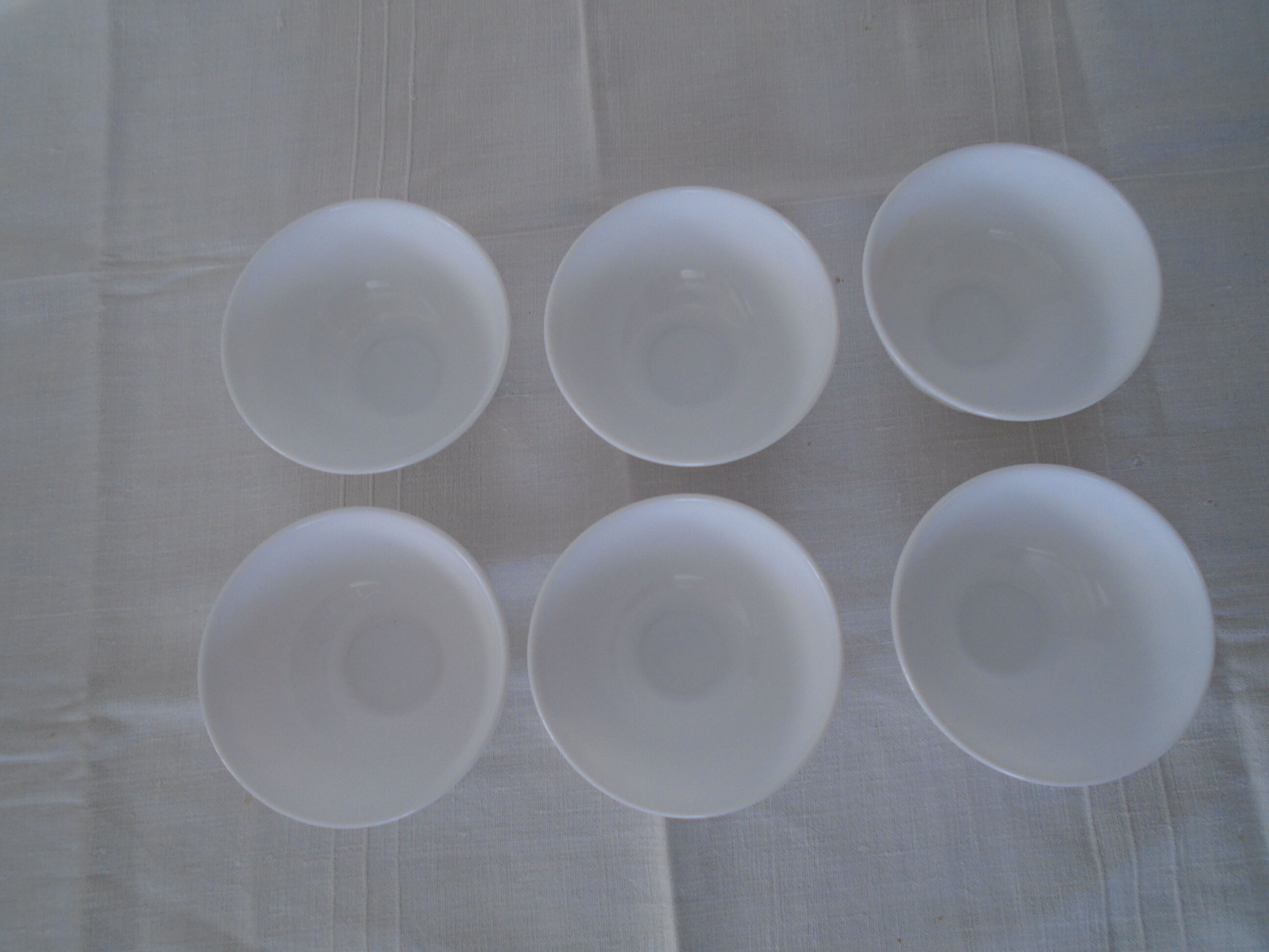 6 white bowls with arcopal twists france