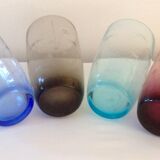 Verres anciens colorés gravés