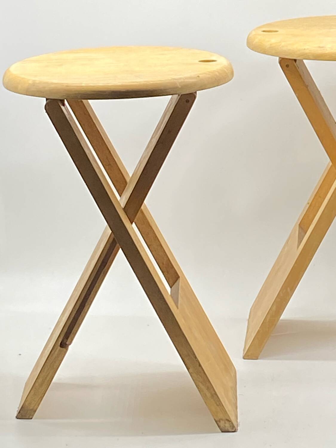 Pair of designer/vintage/minimalist stools by Adrian Reed and Suzy