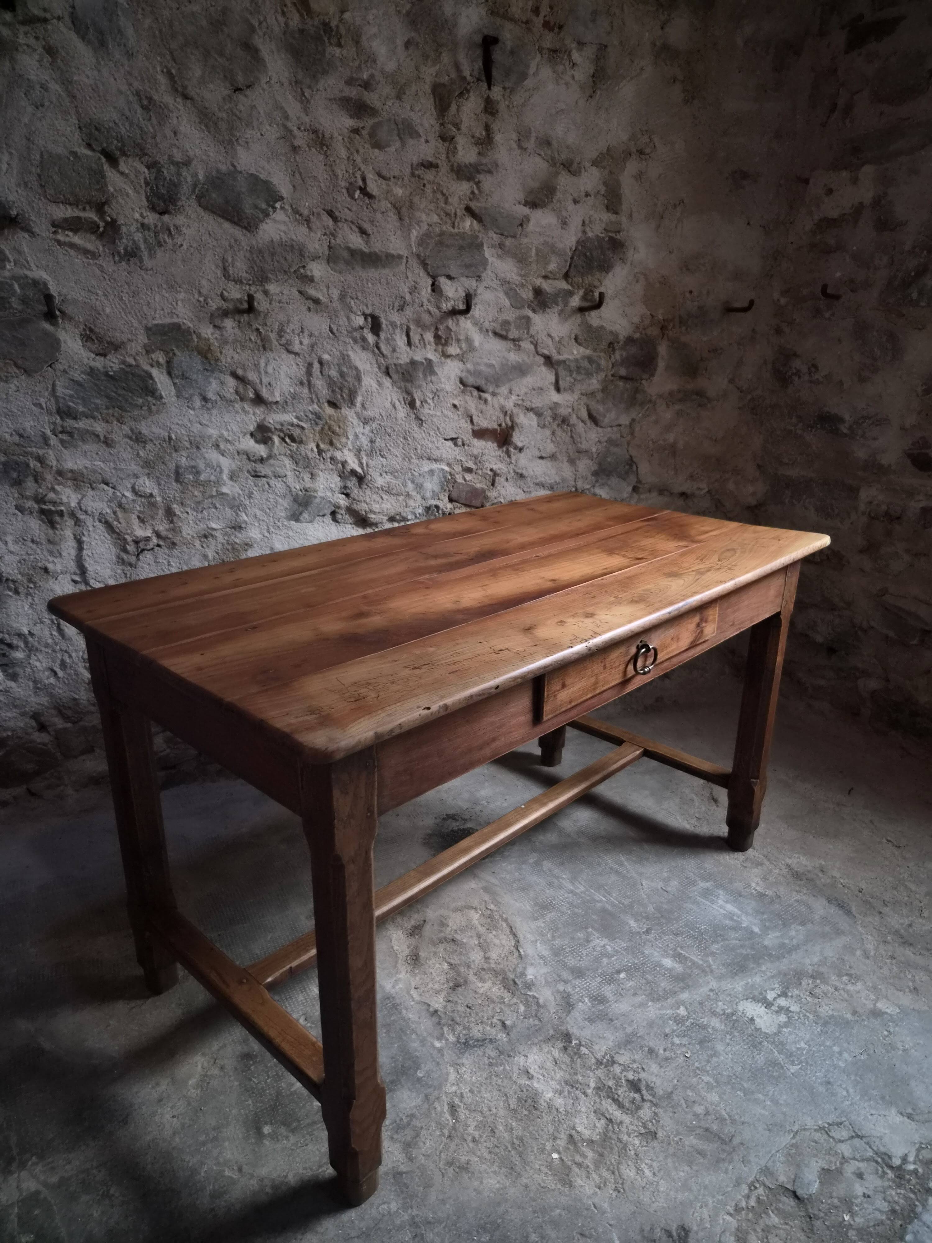 Old farmhouse table in French cherry wood | Auvergne | Circa 1750–1800