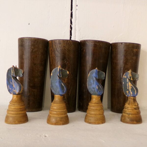 Jeu antique Deluxe Petits Chevaux 4 gobelets 4 dés en os et 16 chevaux