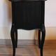Table de chevet Louis XV patinée noire