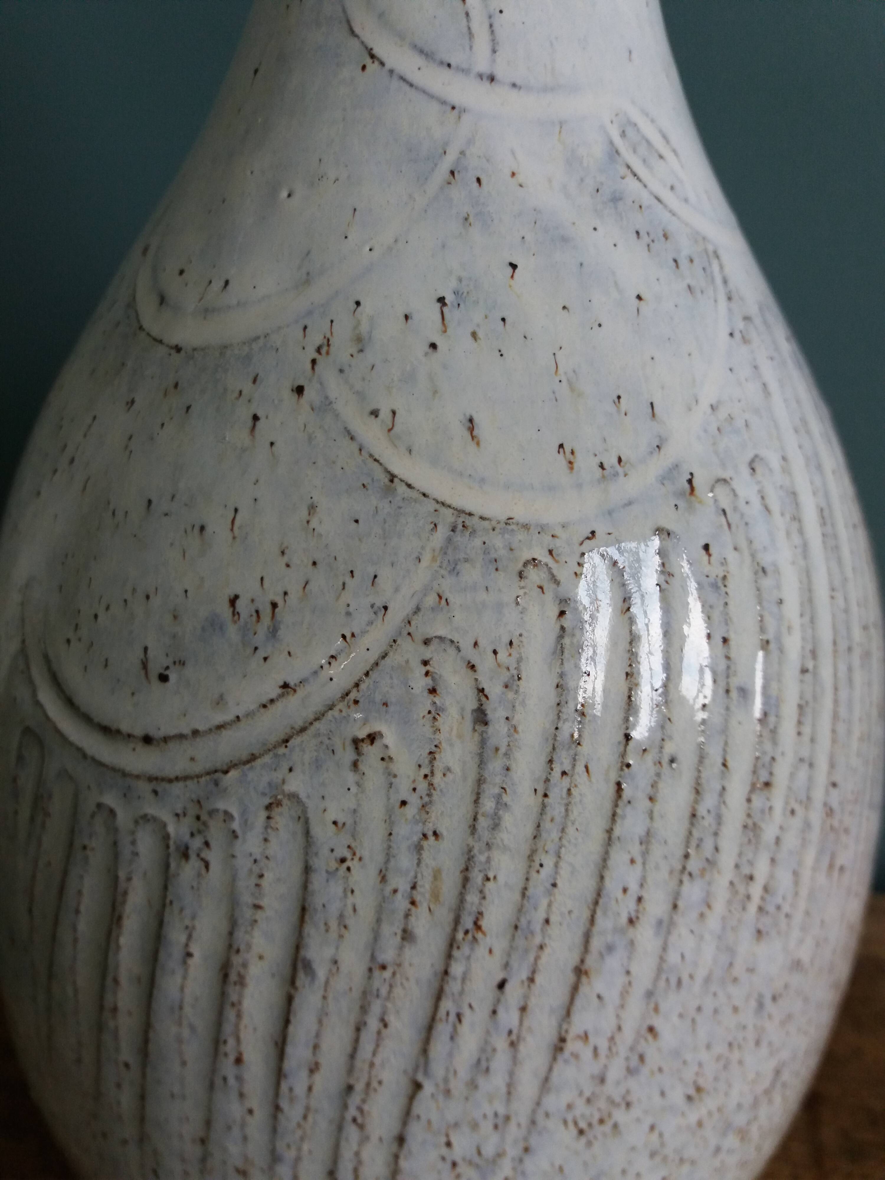 Pichet signé Colotte à Combret