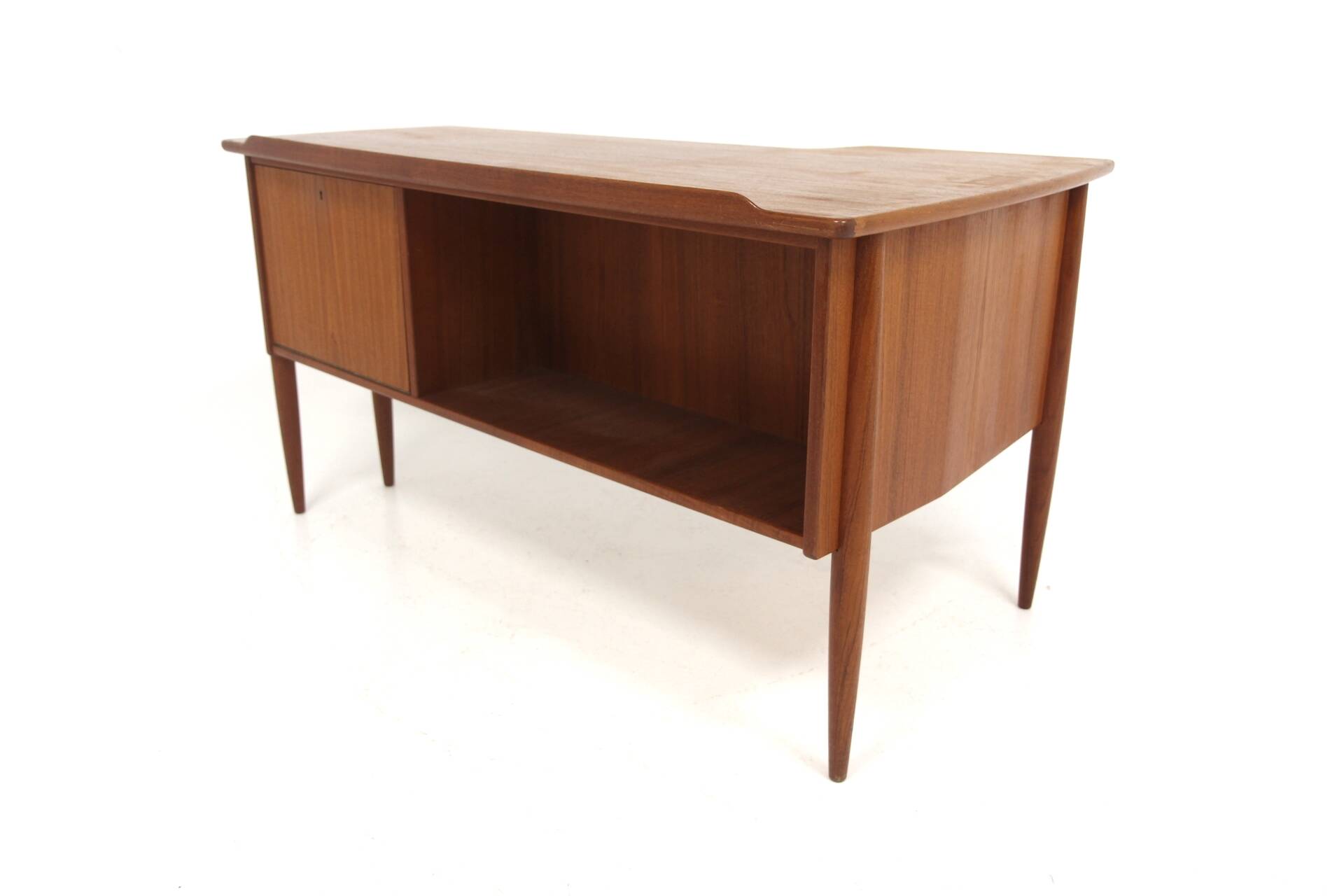 Scandinavian teak desk "A10", Göran Strand, Lelångs Möbelfabrik, Sweden, 1950