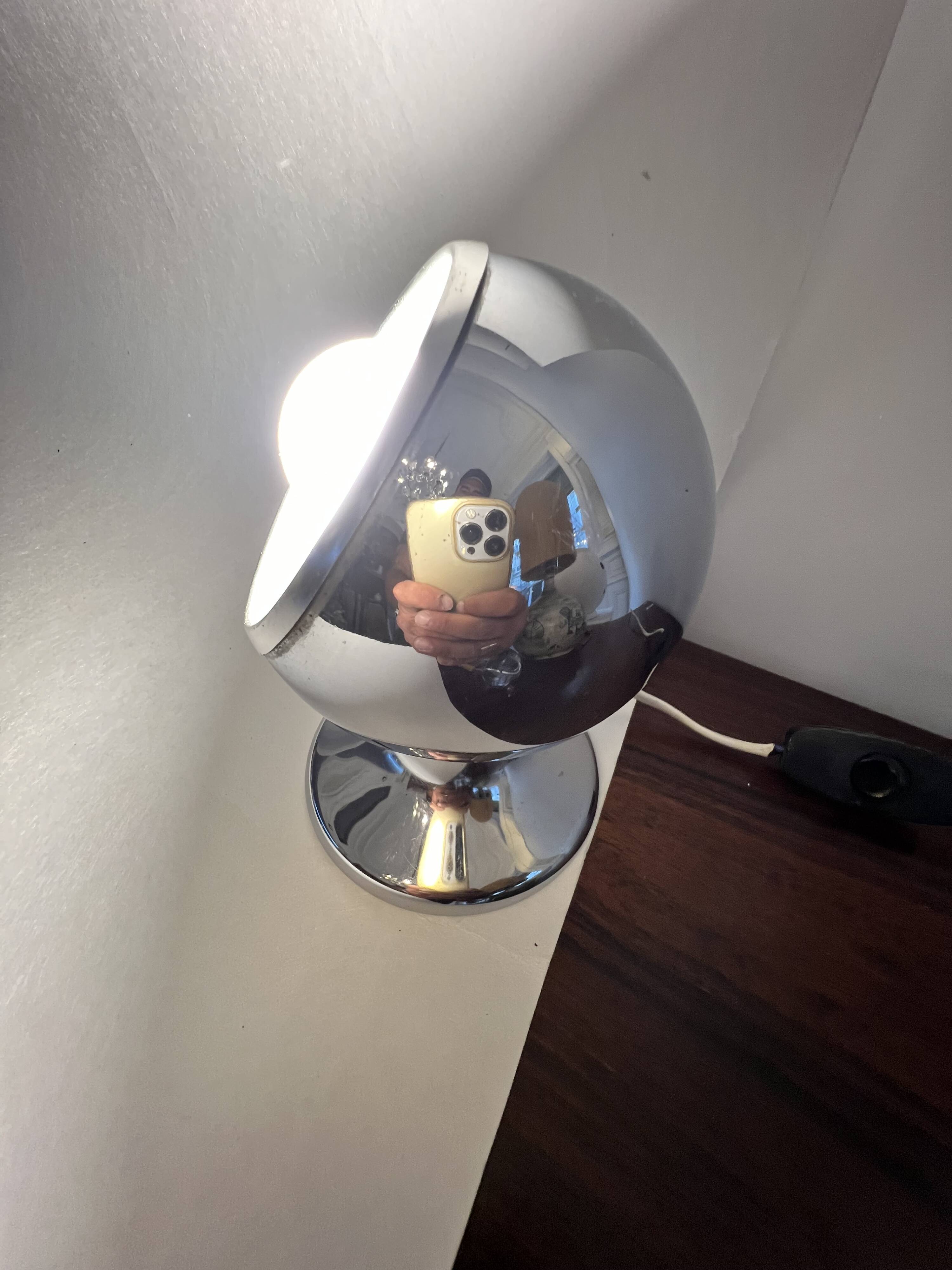 Table lamp design 1970 eyeball.