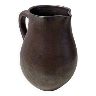 Earthen pitcher