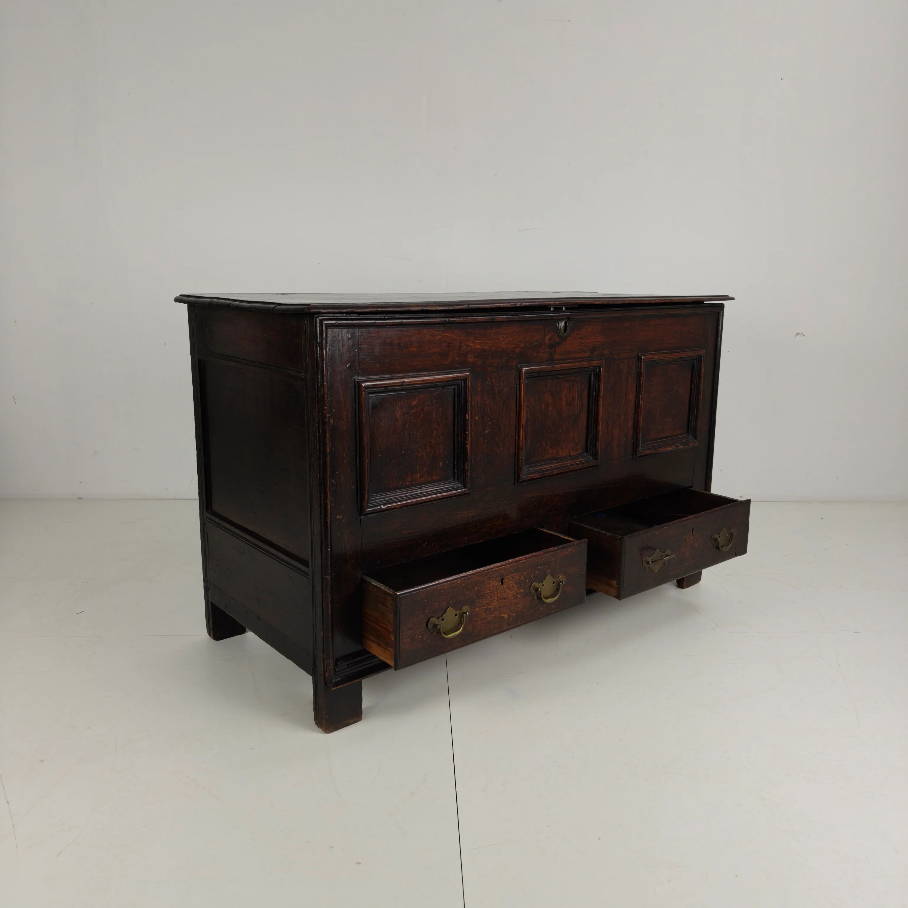 Antique 18th century Georgian oak mule chest / coffer / blanket box