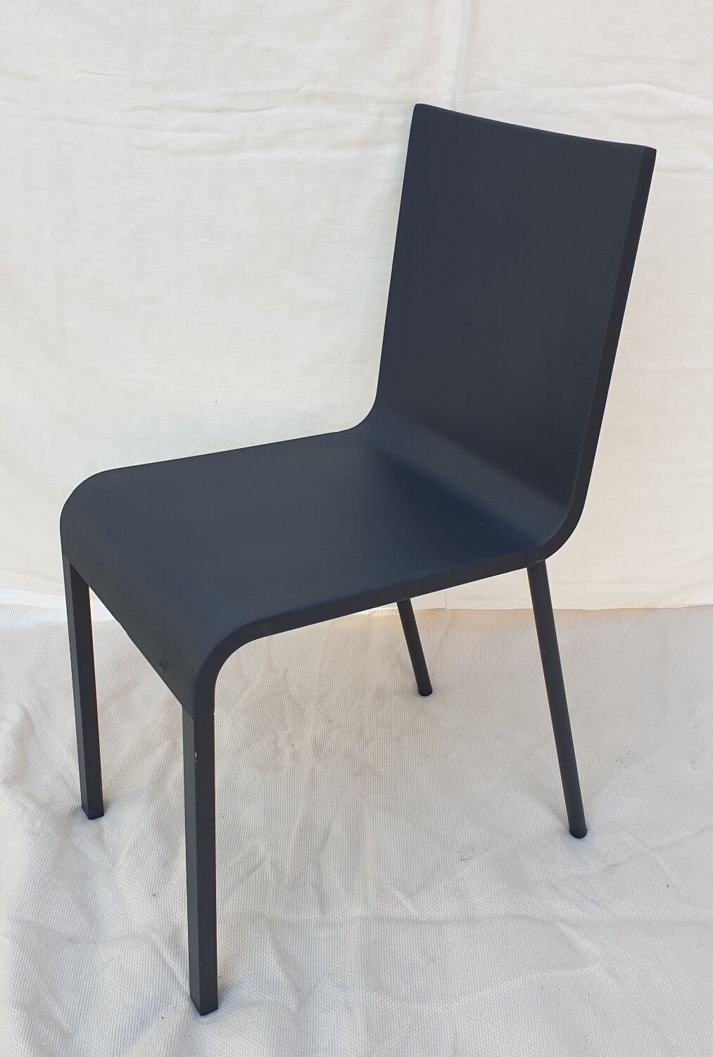 Vitra 03 chair