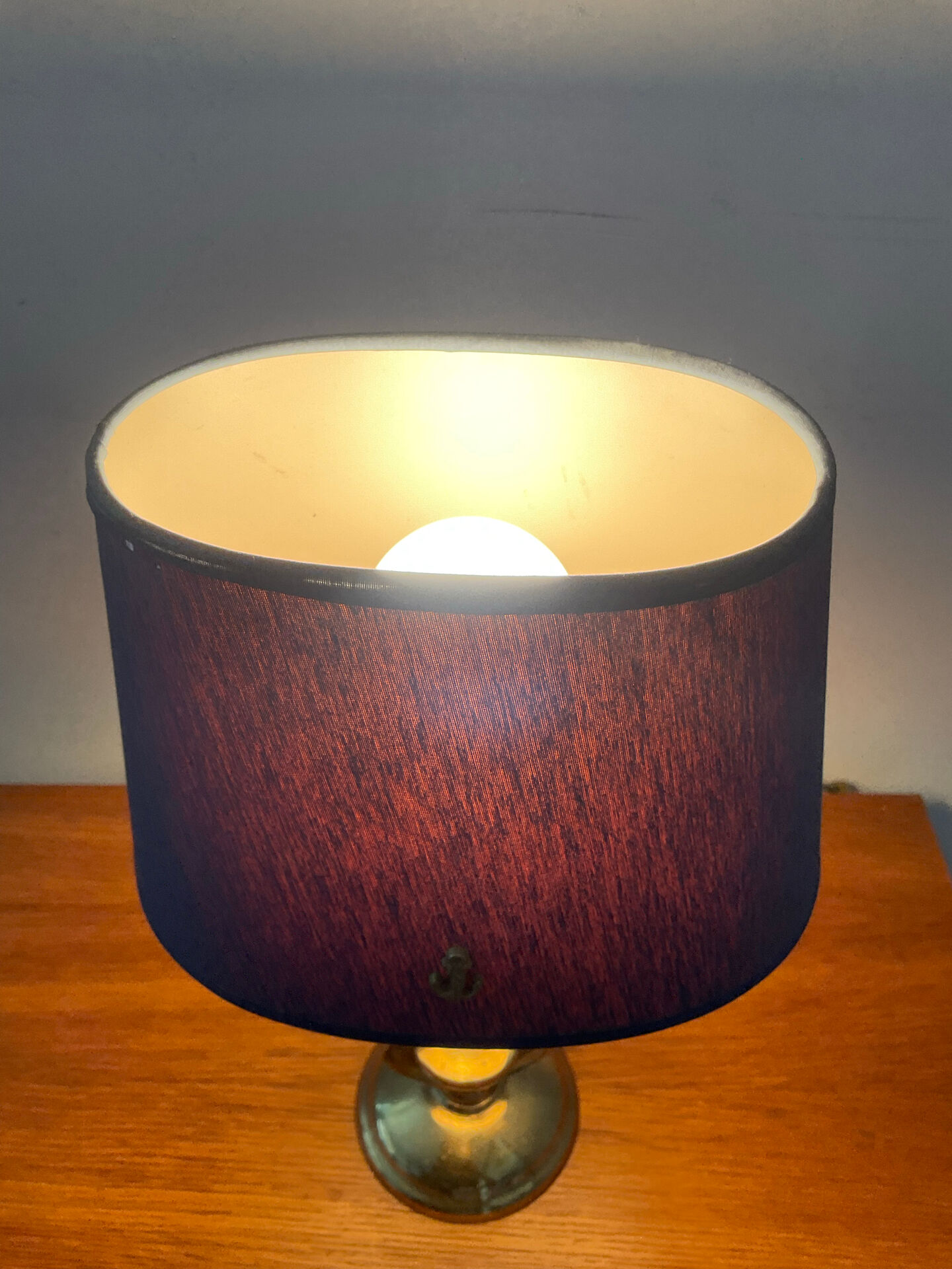 Ancienne lampe de bateau en bronze