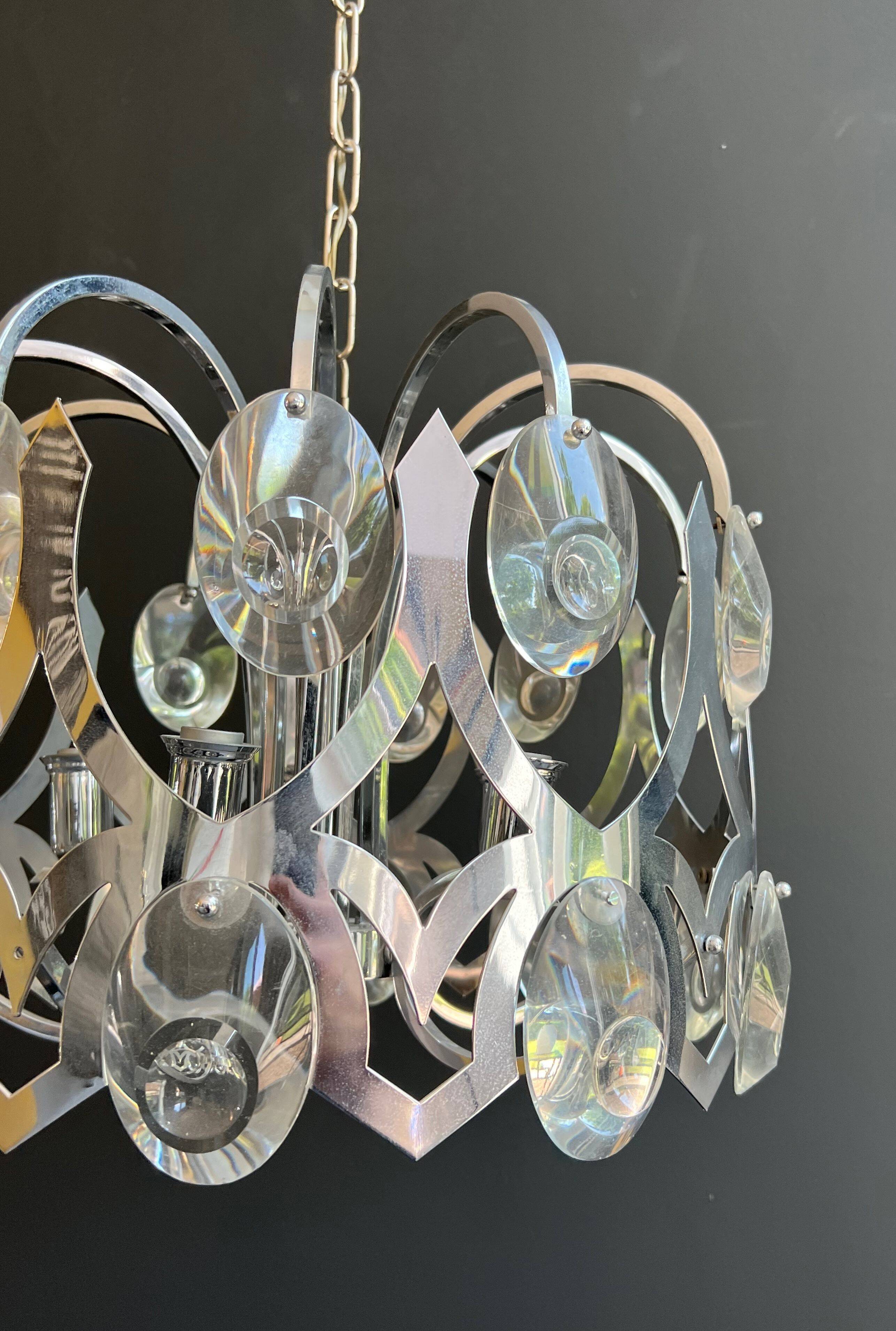 Lustre design en chrome et cristaux de Angelo Gaetano Sciolari. Vers 1970