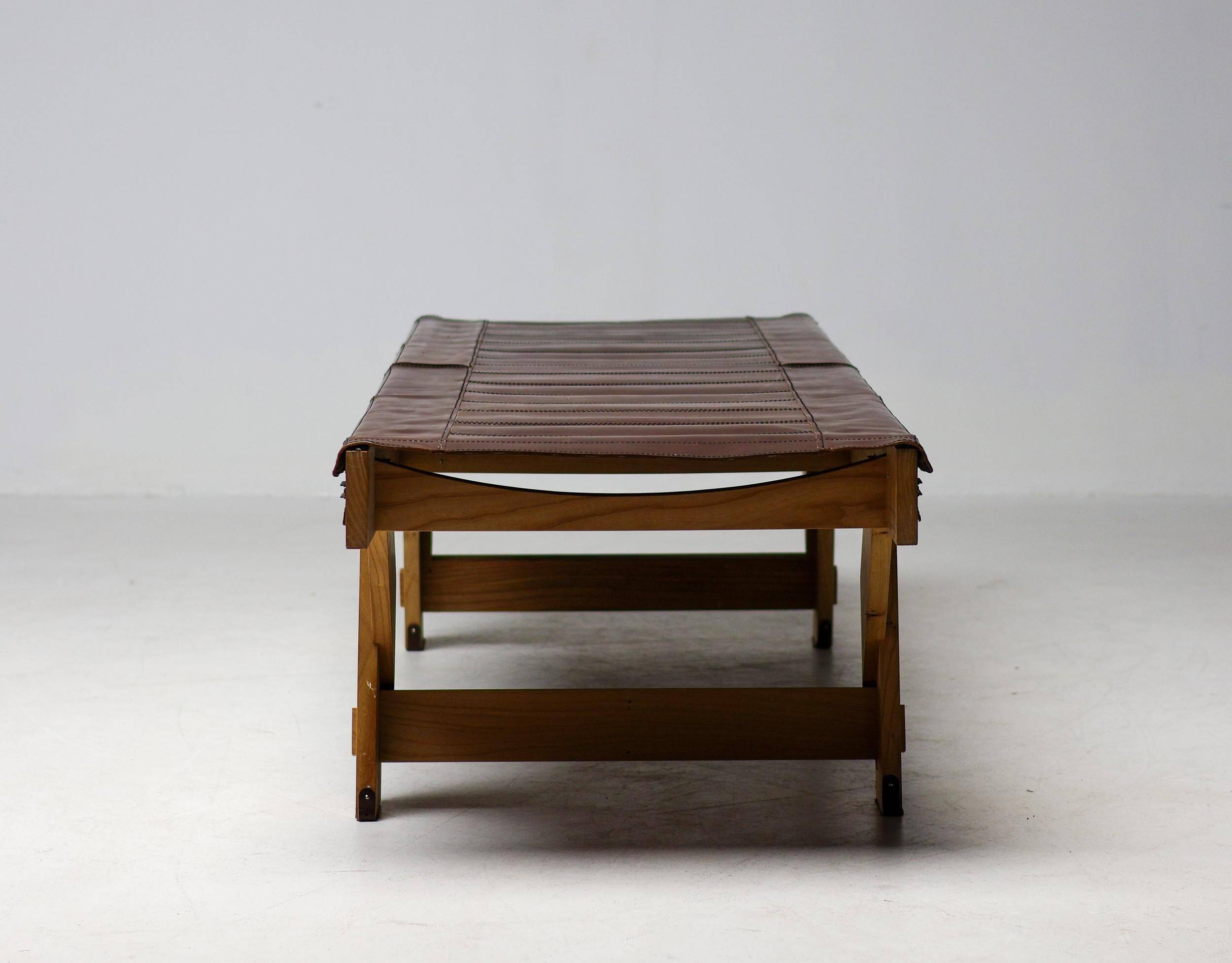 canapé-lit, conçu par Dick van Hoff pour la marque néerlandaise Thomas Eyck