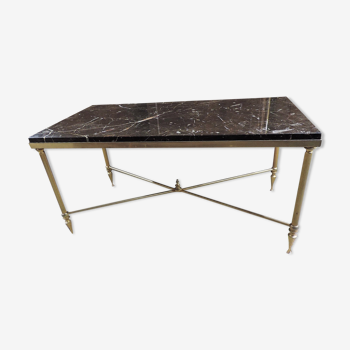 Table basse néo-classique dessus marbre piètement en métal doré 1970