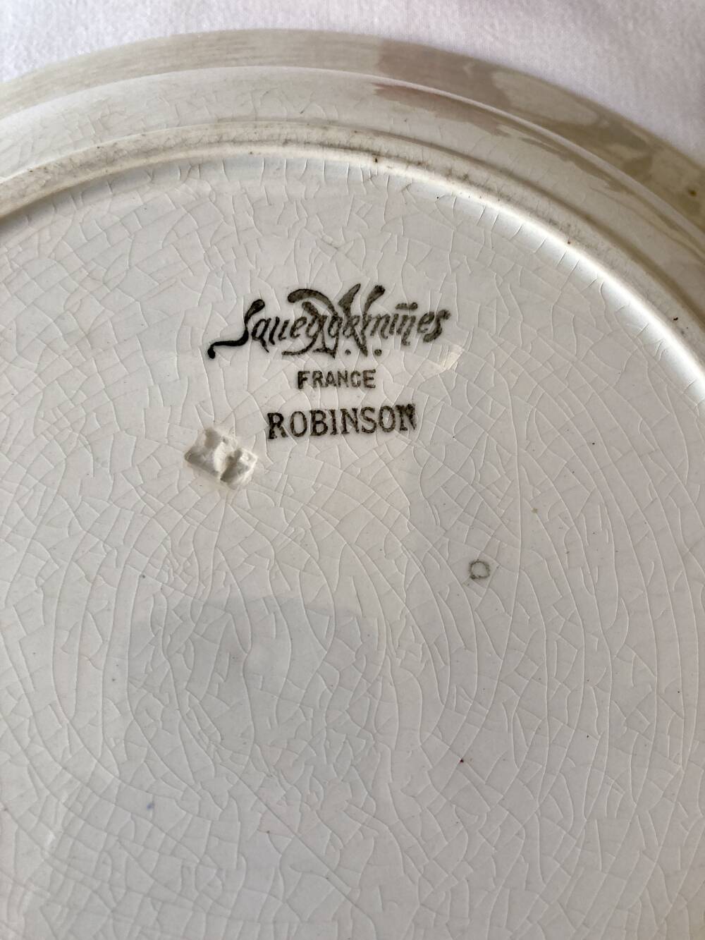 Round plate, Sarreguemines, Robinson model