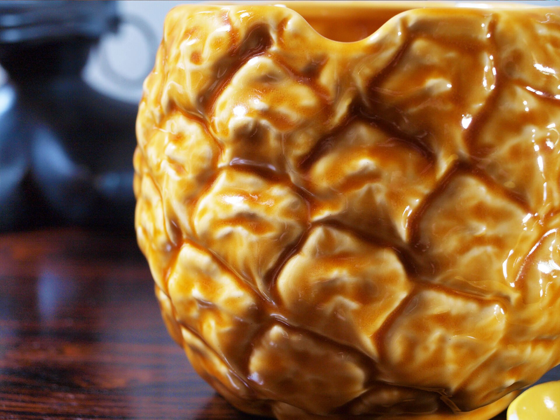 Ceramic pineapple sugar box