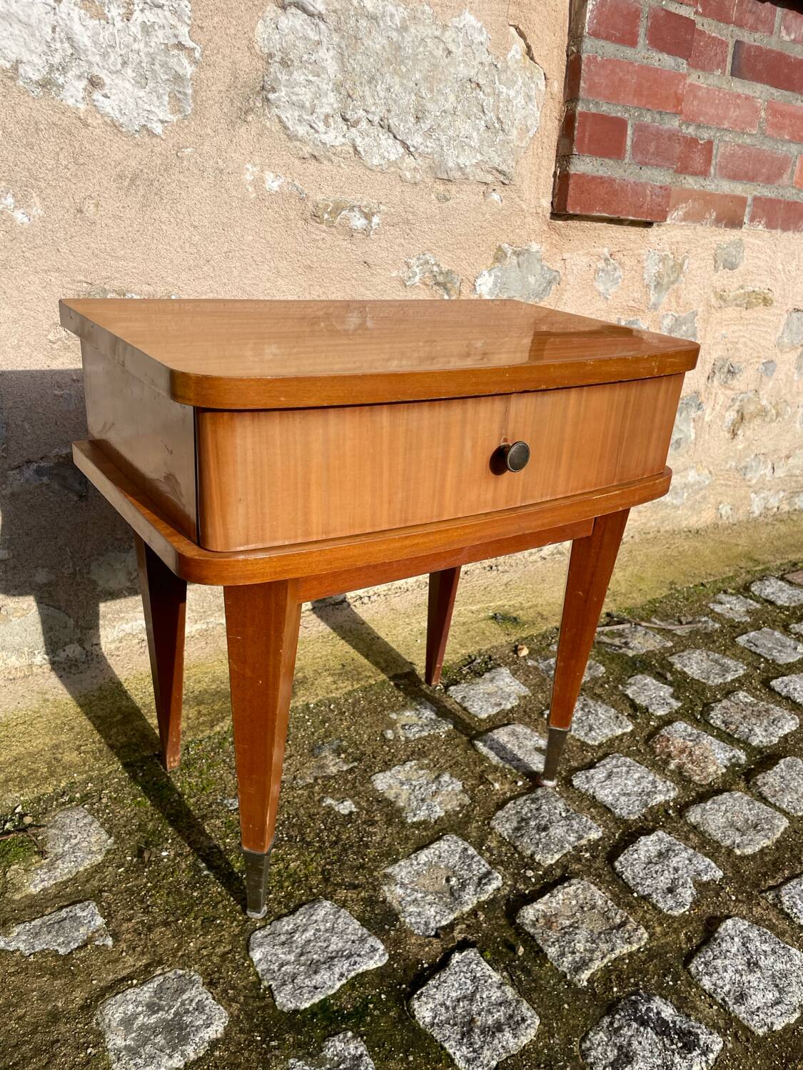 Nightstand / bedside table