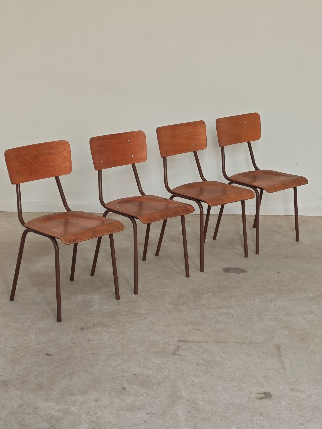 Lot de 4 chaises d'école tchèque style Mullca