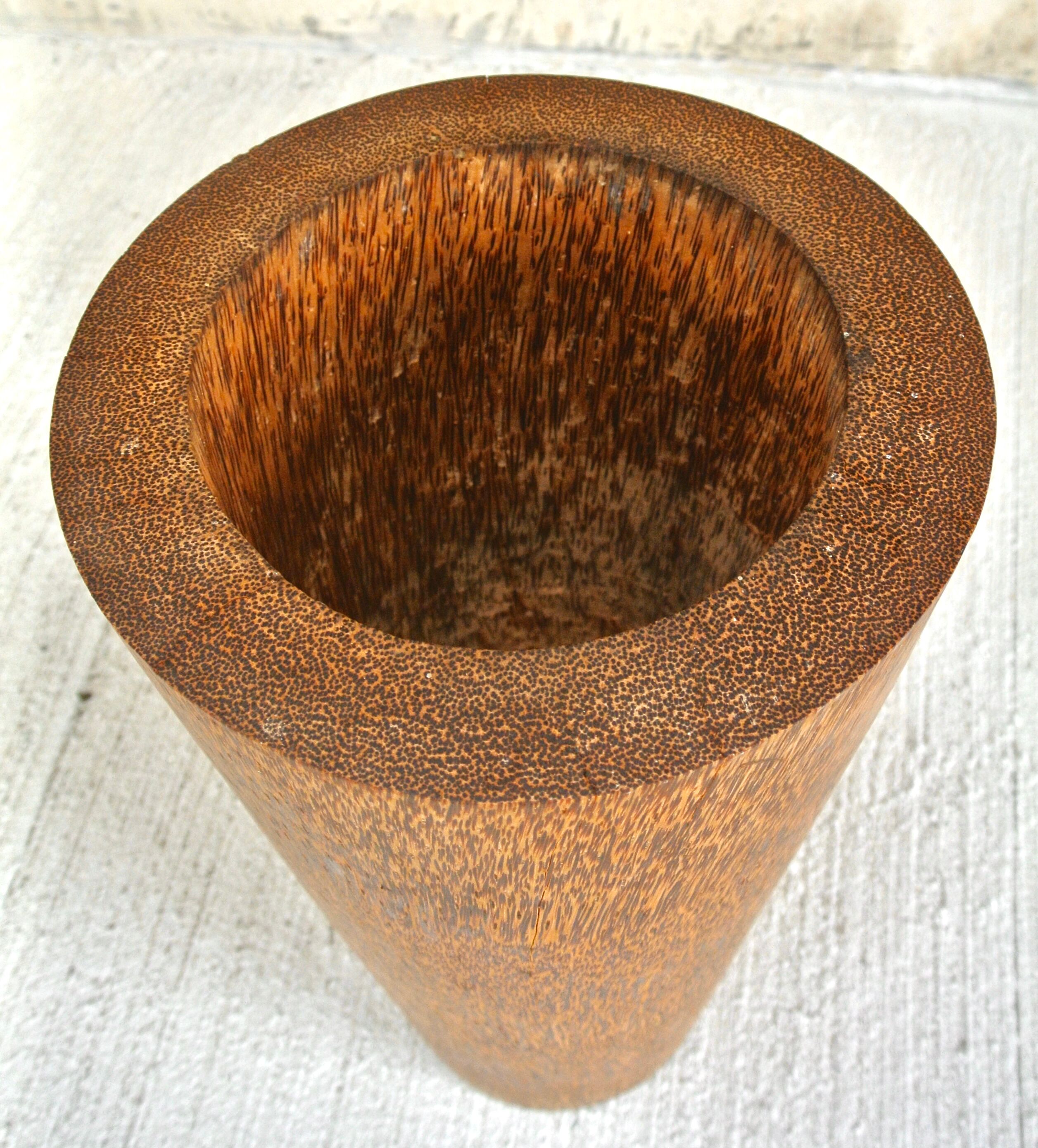 Vase en bois de palmier Années 90