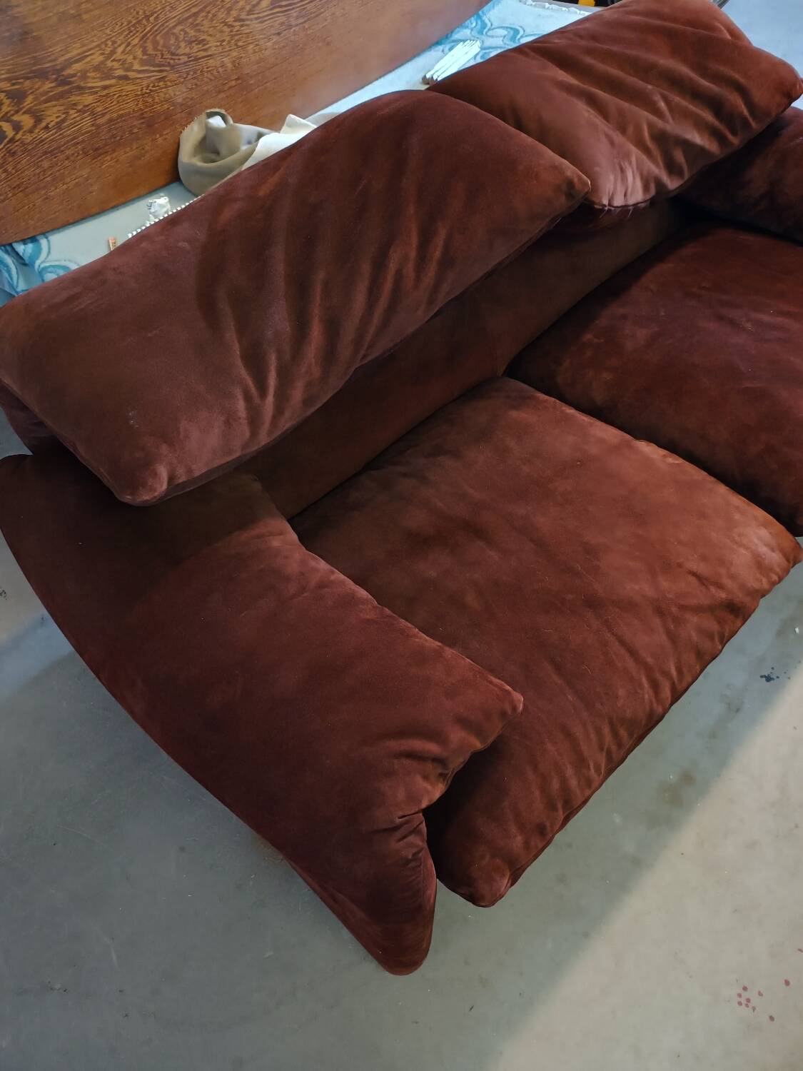 Canapé Maralunga 2 places en cuir suédé Cassina années 1970