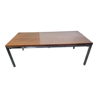 Table basse piètement chromé dessus en teck des années 70