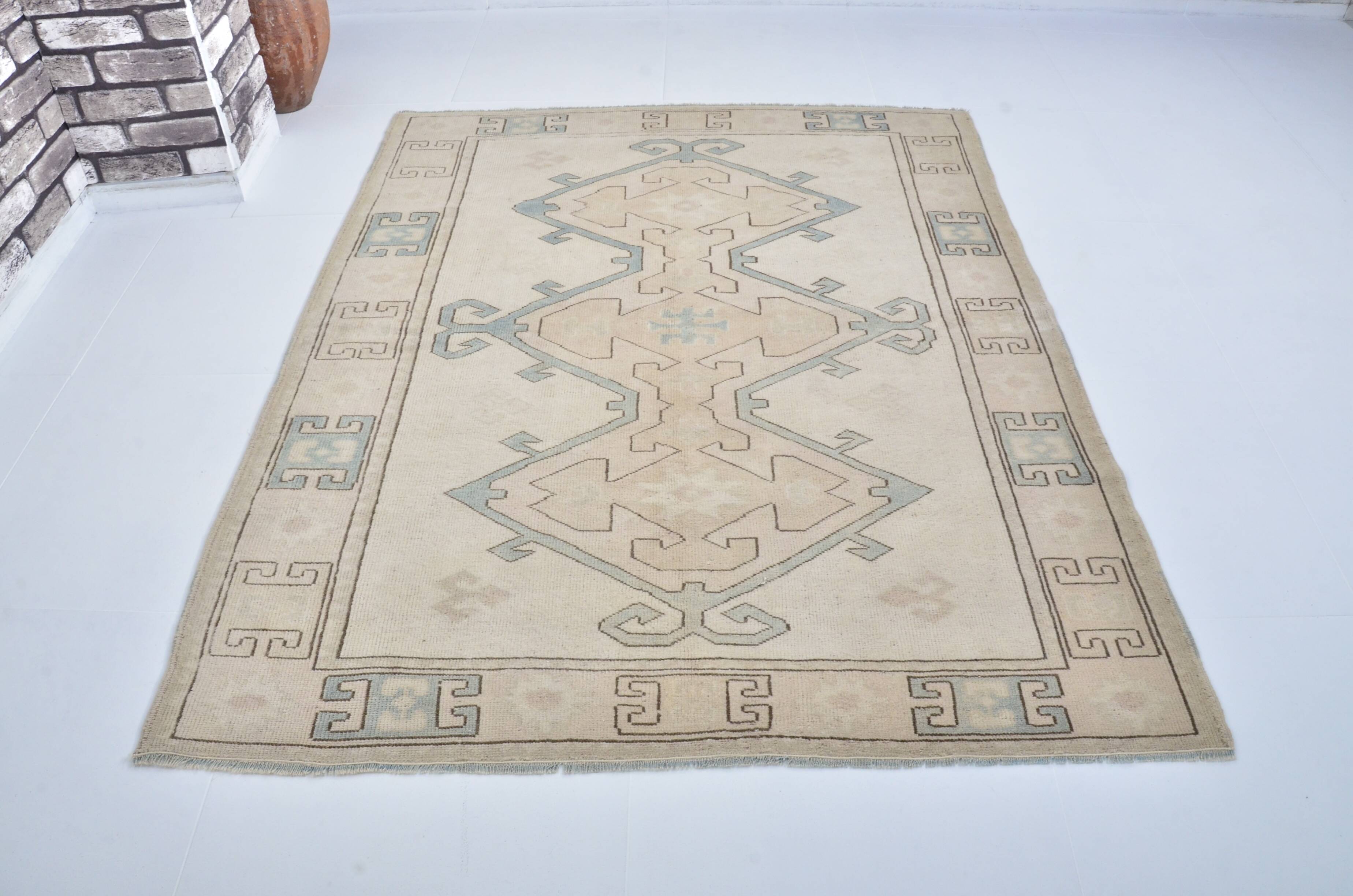 Bohemian hand knotted Oushak rug sku 3484