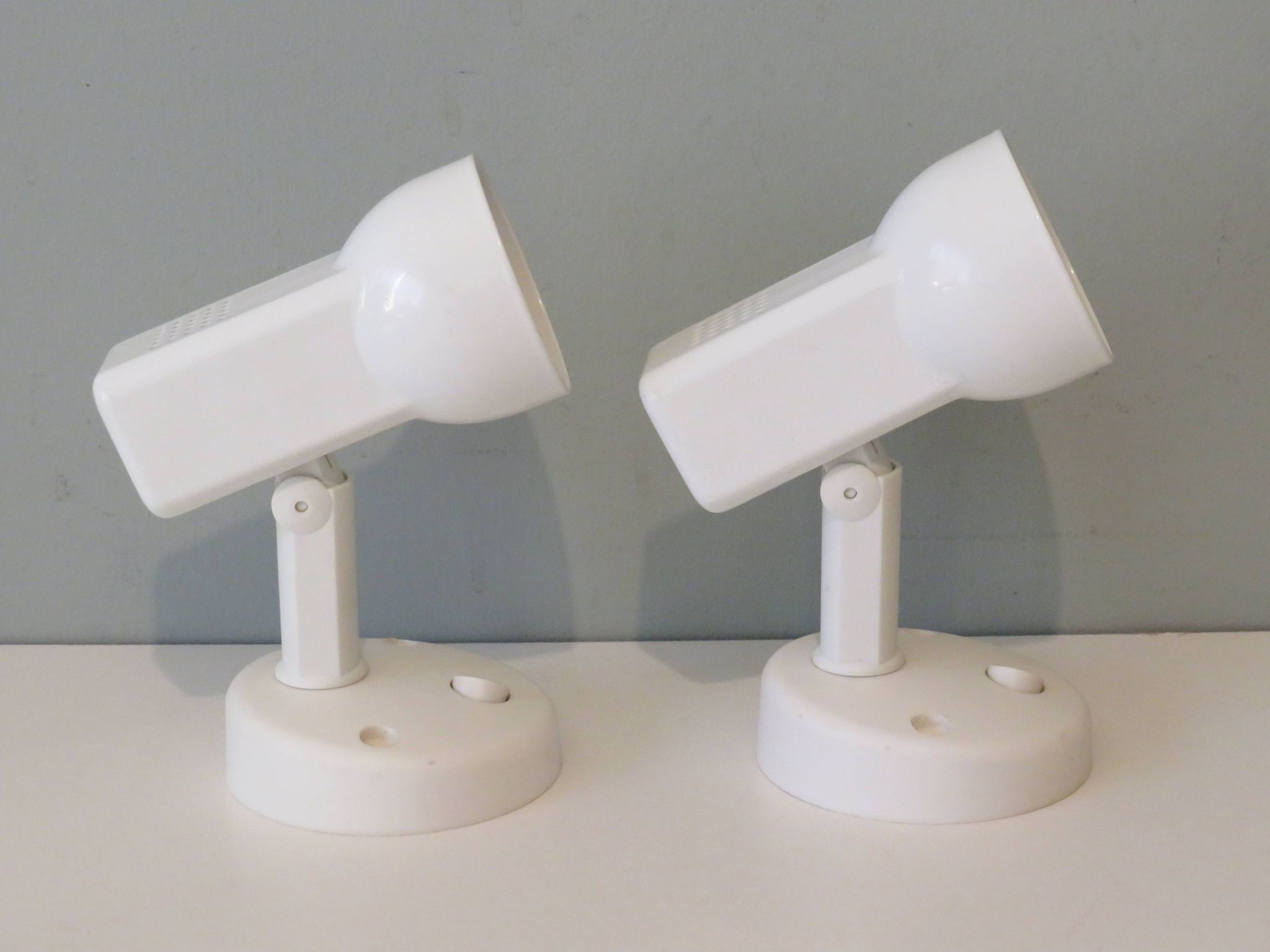 Suite of 2 white lacquered metal wall spotlights Massive edition, Belgium 1970-1980