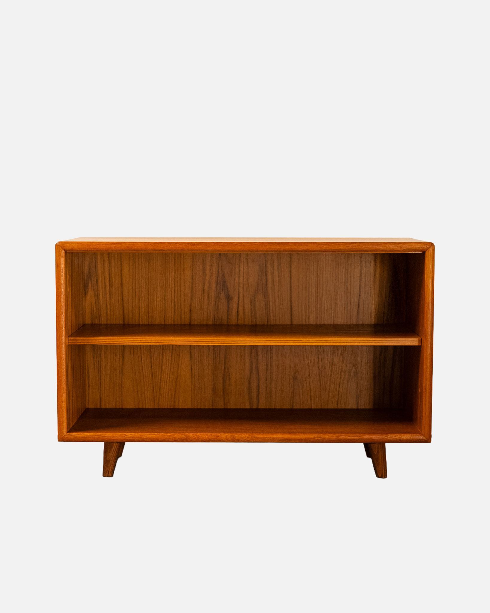 Mid-century low shelf in teak